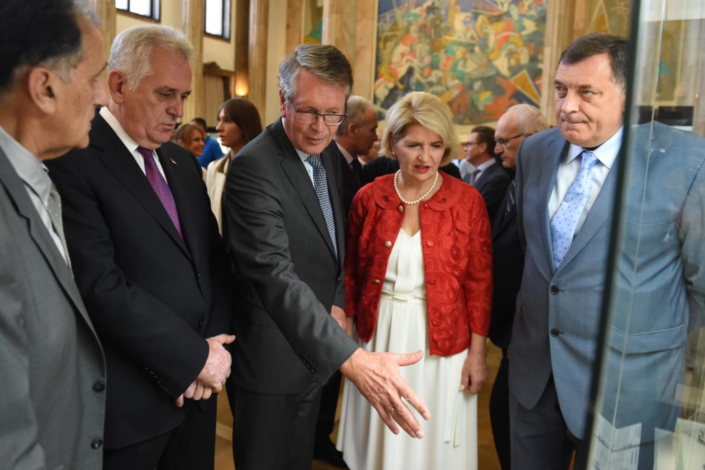 tan2016-9-15_13126628_15